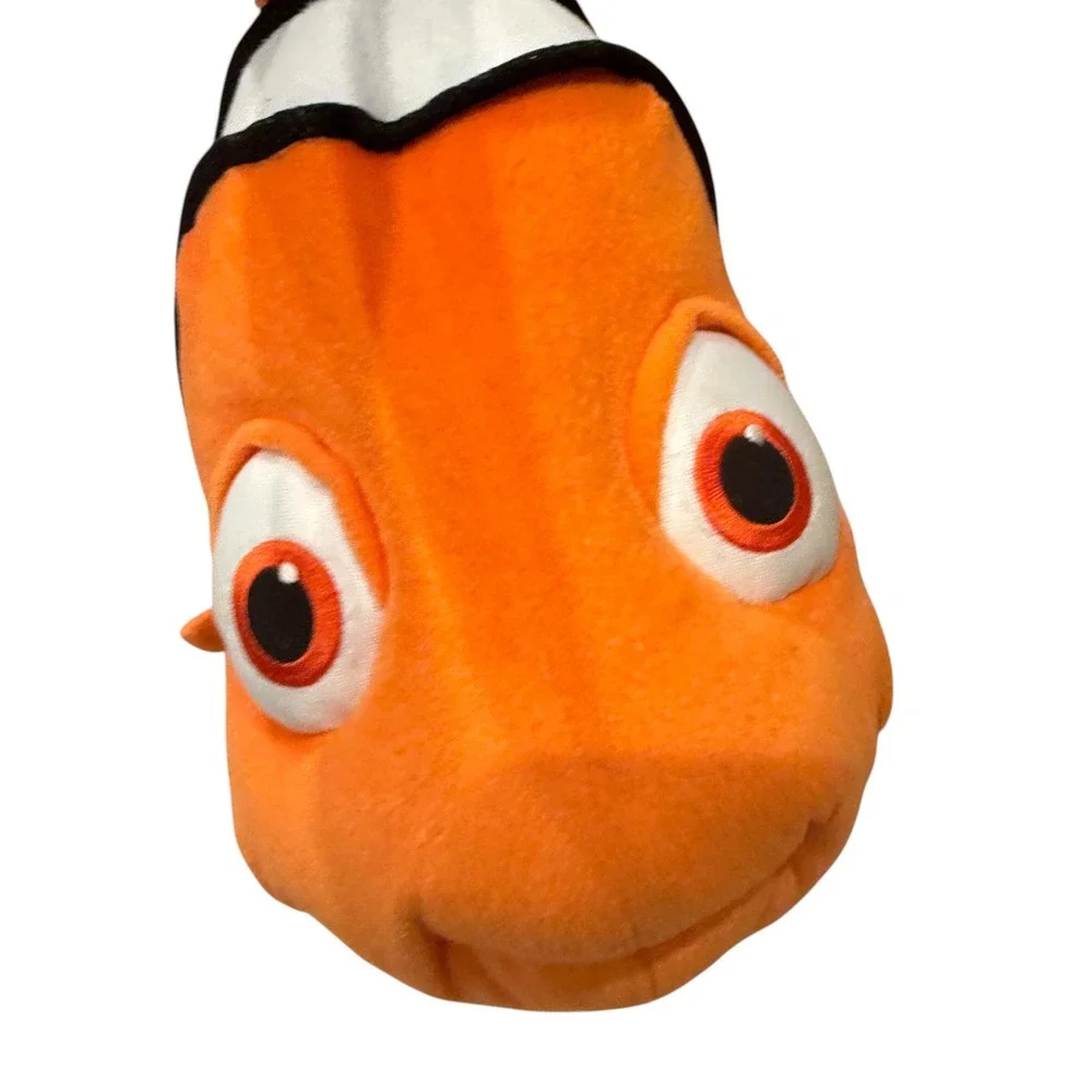 Disney Pixar Finding Nemo Jumbo Plush Hasbro 2002 Orange Large Clownfish Toy
